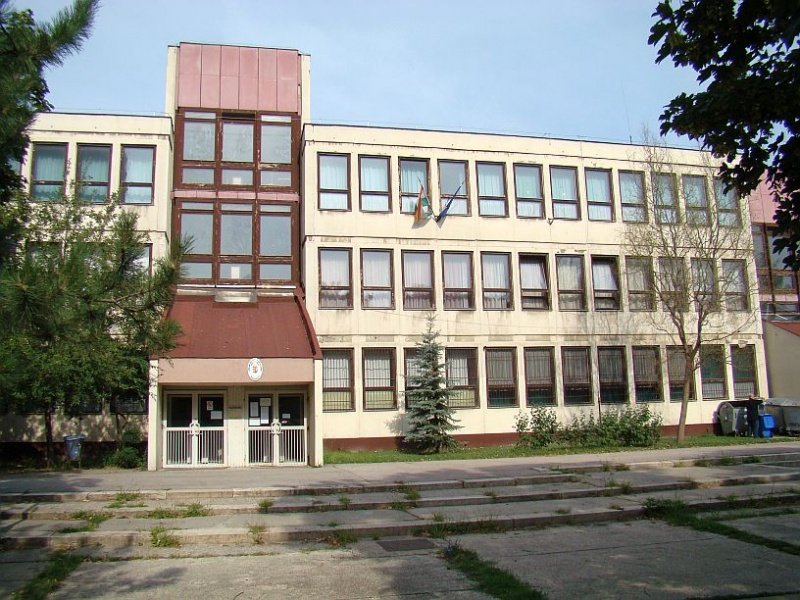Iskola